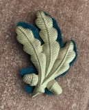 C7 - petlite militare - single 8 - laur mare - auriu - verde vanatori de munte - piesa colectie