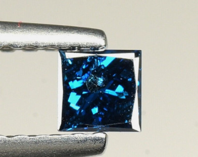 Diamant albastru 0.15 ct taiat princess foto