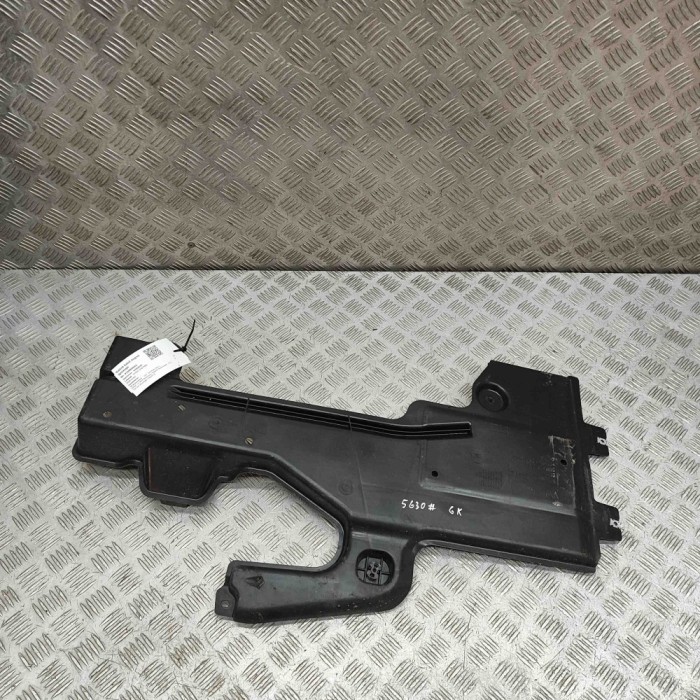 Scut motor st&acirc;nga spate VW TAYRON R41 2024 OEM: 5QS825101A