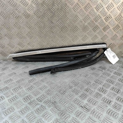 Bandou superior ușă dreapta spate VW T-ROC A11 2023 OEM: 2GA839432 30430948 foto