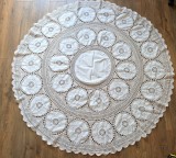 FATA DE MASA CIRCULARĂ VINTAGE MARE DIN BUMBAC, CROȘETATĂ MANUAL CU INSERȚII BUMBAC CU BRODERIE