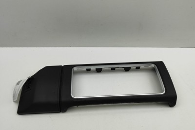Ornament capac ecran navigație LAND ROVER RANGE ROVER IV L405 2018 OEM: JK52-04268-G,JK52-04268-GA8PVJ | 32080286 foto