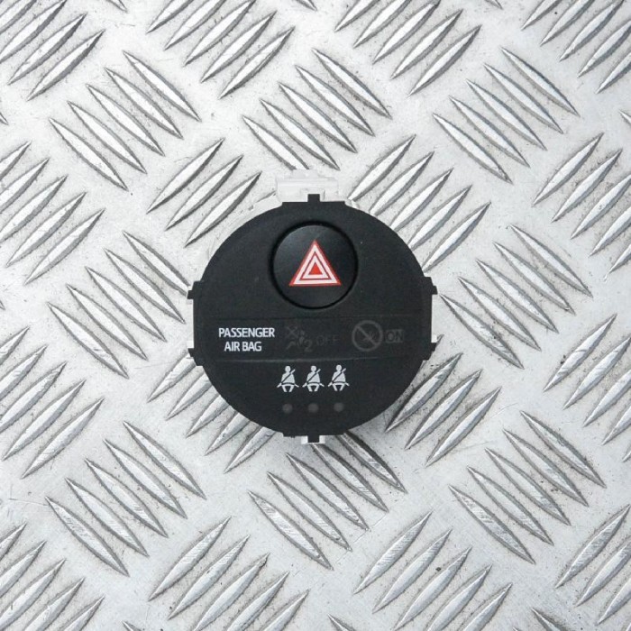 Buton de avarie TOYOTA YARIS _P13_ 2013 OEM: 83950-0D050-A 1808126