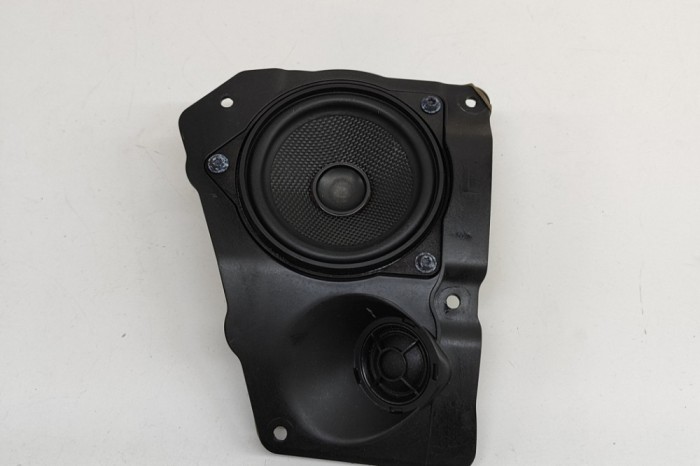 Difuzor ușă st&acirc;nga spate BMW 7 F01, F02 2010 OEM: 9151969 | 29813330