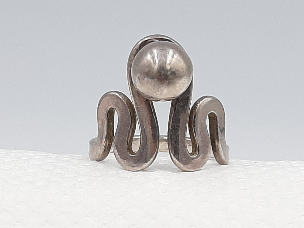 Superb inel vechi din argint,model deosebit, manufacturat ! | Okazii.ro