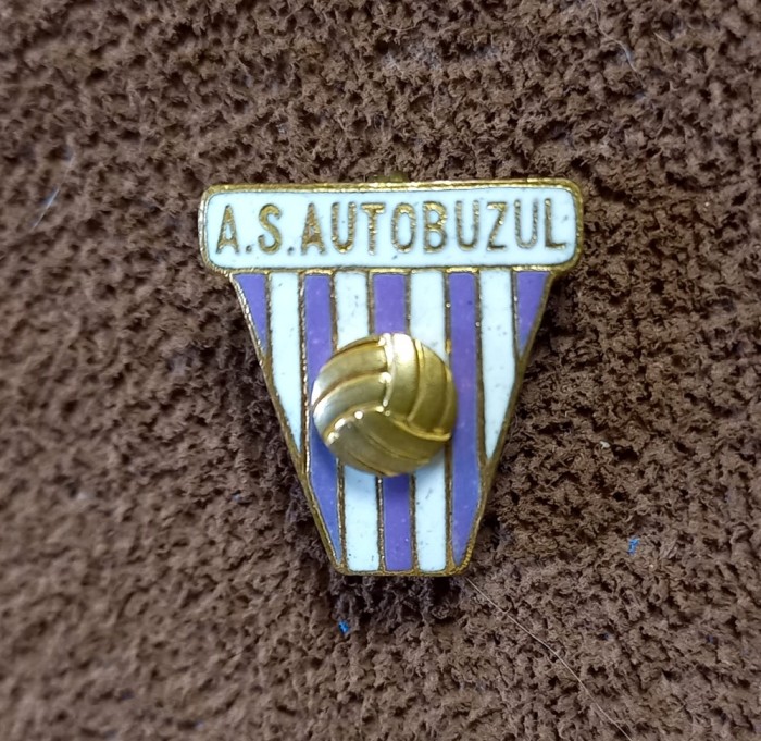 Insigna fotbal - AS &quot;AUTOBUZUL&quot; BUCURESTI (varianta 2)