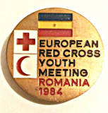 MEDICINA INSIGNA CRUCEA ROSIE EUROPEAN RED CROSS YOUTH MEET ROMANIA 1984 29,35MM, Romania de la 1950
