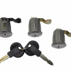 Set yale inchidere Citroen Berlingo 1996-2008, Xsara 1997-2005, Xsara Picasso 1999-2010, Peugeot Partner 1996-2002, cu chei, cu 2 butuci blocare usa,