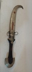 Pumnal vintage Marocan deosebit de frumos, teaca din alama si aplicatii din metal argintat