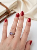 Cumpara ieftin Inel din Argint 925 Royal Amethyst Cushion, cu Piatra Violet si Banda Texturata