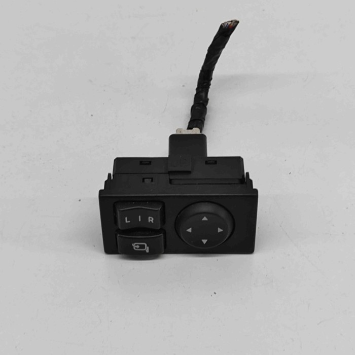Comutator de reglare oglinda ISUZU D-MAX II TFR, TFS 2012 OEM: M42200 | 29073631