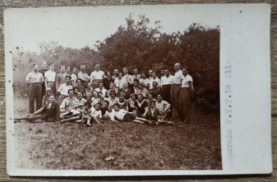 Excursie a unei clase de la Scoala Superioara PTT la Alios, Timis, 1936// tip CP foto