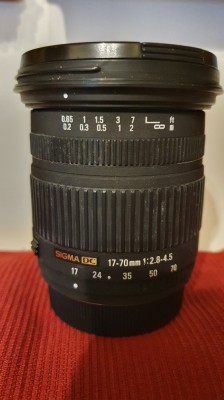 Obiectiv Sigma 17-70mm f/2.8-4.5 DC foto