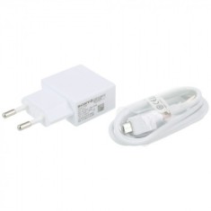 &Icirc;ncărcător rapid Sony 1500mAh incl. cablu de date microUSB alb (Blister UE) EP881