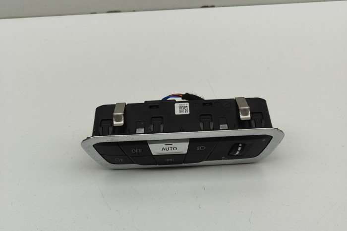 Modul de control comutator faruri BMW X5 G05 2022 OEM: 5A32841 31263476