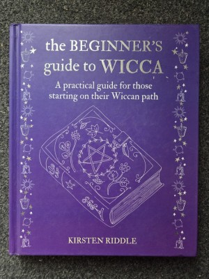 THE BEGINNER&amp;#039;S GUIDE TO WICCA foto