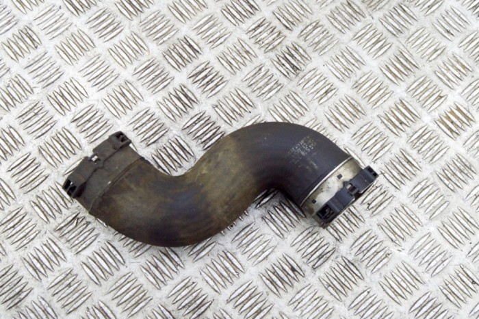 Furtun intercooler st&acirc;nga MERCEDES-BENZ SPRINTER 3,5-t Van 906 2013 OEM: A9065283782 16441614