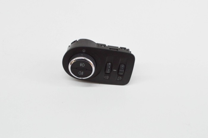 Modul de control comutator faruri OPEL CORSA F 2021 OEM: 39201661 18106194