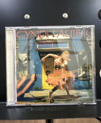 CD Cyndi Lauper - She&amp;rsquo;s So Unusual (Japan press) (VG+) foto