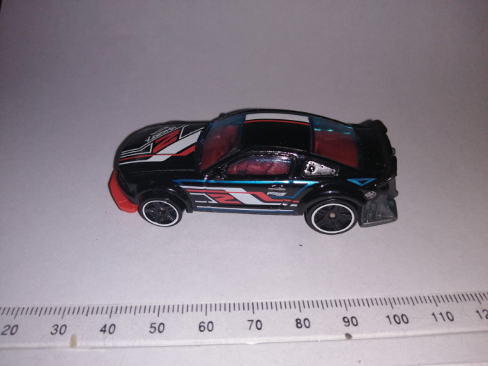 bnk jc Hot Wheels 2006 Ford Mustang