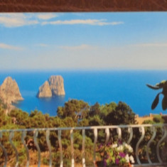 ITALIA - CAPRI - VEDERE PANORAMICA A GOLFULUI DE PE TERASA UNUI HOTEL.