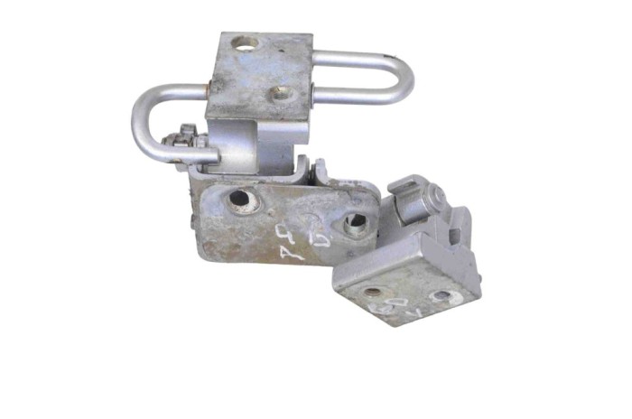 Balama ușă dreapta spate VW TOUAREG 7LA, 7L6, 7L7 2009 17743381