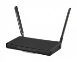 Cumpara ieftin HAP ax3, RouterOS licenta L6, 4 x Gigabit, 1 x 2.5 Gigabit PoE IN/OUT, 2.4/5GHz, USB, WPA3 - MikroTik C53UiG+5HPaxD2HPaxD