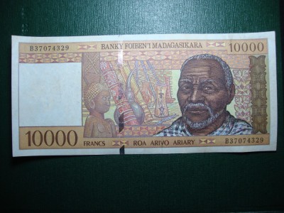 MADAGSCSAR 10000 FRANCI 1995 foto