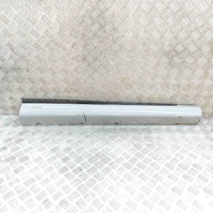 Bandou inferior ușă dreapta față FORD PUMA J2K, CF7 2023 OEM: L1TB-S20306-C,L1TB-S20306-D