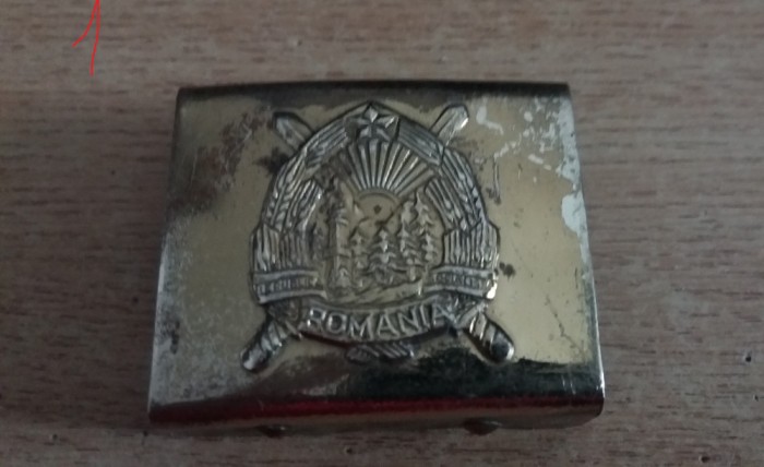 QW14 - Pafta militara - comunism - auriu - piesa de colectie