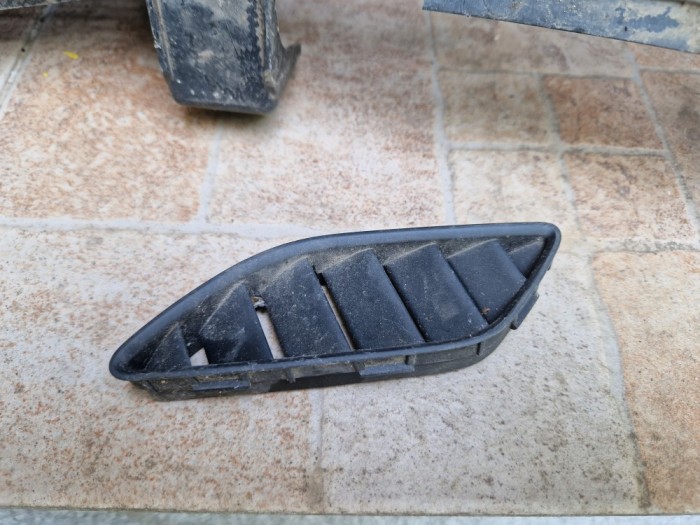 Grila bord Audi A4 B8