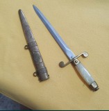 Stilet vintage de ofiter roman perioada comunista