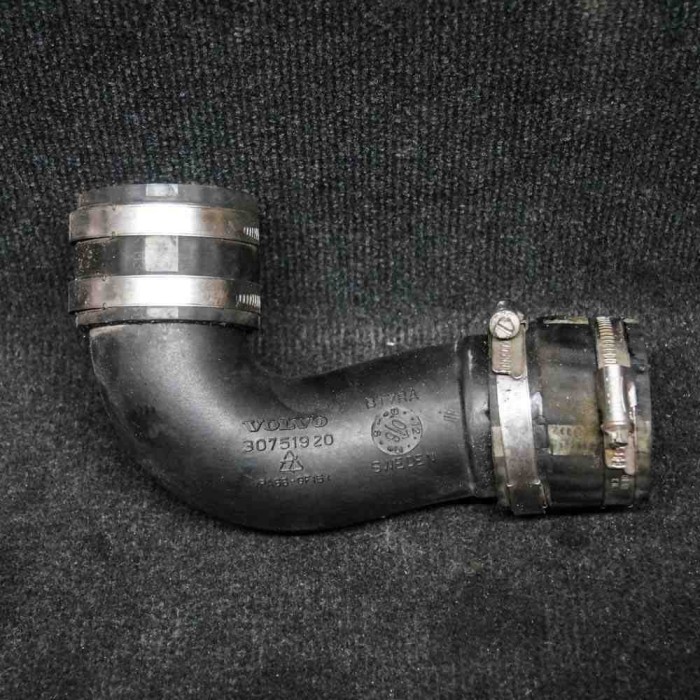 Furtun intercooler dreapta VOLVO XC90 I 2010 OEM: 30751920