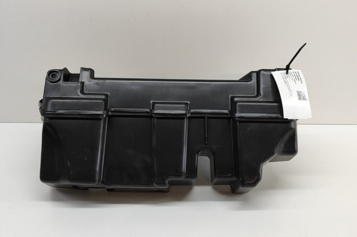 Subwoofer AUDI A4 Avant 8W5, B9 2017 OEM: 8W9035382D | 24296209