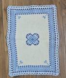 CENTRU DE MASA MICUT VINTAGE DIN BUMBAC GROS CU MODEL CUSUT MANUAL