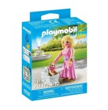 Cumpara ieftin Set figurine Playmobil - Figurina trendy cu animalut de colectie caine Chihuahua