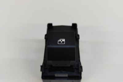 Buton geam ușă dreapta față KIA EV6 CV 2023 OEM: 93581-CV200 21737441 foto