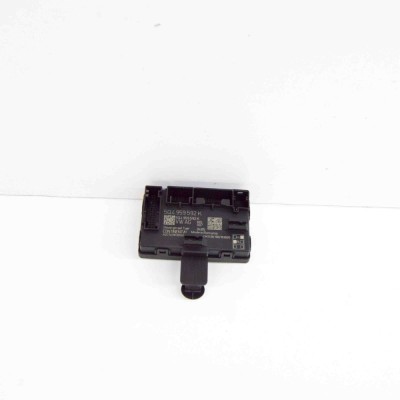 Modul de control ușă dreapta față SKODA OCTAVIA III Combi 5E5 2019 OEM: 5Q4959592K,A2C7678130500 17866536 foto
