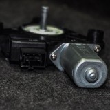 Motor macara geam ușă st&acirc;nga spate MERCEDES-BENZ GL X166 2015 OEM: A2469063200 2119350