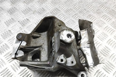 Suport motor dreapta AUDI Q7 4M 2019 OEM: 4M0199308BM 30028661 foto