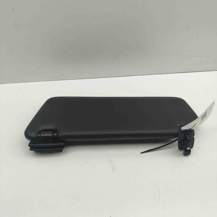 Parasolar dreapta MERCEDES-BENZ C T-Model S205 2015 OEM: A2058100210,A1668100012 31557540