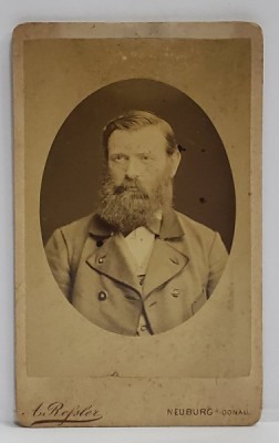 FOTOGRAFIE C.D.V. , STUDIO ANTON RESSLER , NEUBURG AM DONAU , BARBAT CU BARBA , SFARSITUL SEC. XIX foto