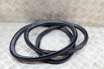 Garnitura ușă st&amp;acirc;nga spate VOLVO V90 II 2017 OEM: 31371773 | 20516157 foto