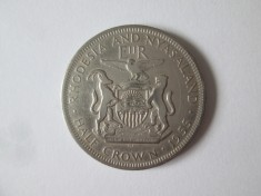 Rară! Rhodesia și Nyasaland:Half Crown 1955,regina Elizabeth II primul portret