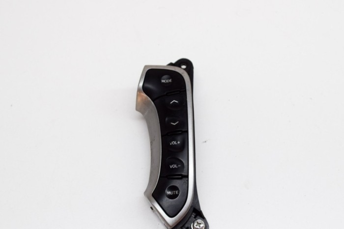Buton de pe volan HYUNDAI SANTA F&Eacute; II CM 2010 OEM: 200008507,96710-2B000,96710-2B010,96710-0W000 15034618