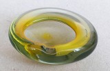 Scrumiera din sticla groasa colorata in forma de scoica, vintage autentica anii 60