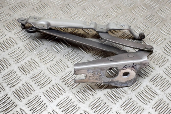 Balama haion st&acirc;nga AUDI A4 Cabrio 8H7, B6, 8HE, B7 2003 OEM: 8H0827301A 14252111