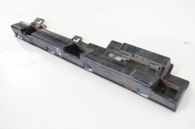Suport prag lateral BMW 3 F30, F80 2012 OEM: 7256918 | 30772210 foto