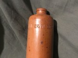 Sticla veche din ceramica sfarsit de sec XIX inceput de sec XX cu scris Erven Lucas Bols't Lootsje Amsterdam capacitate 3/8 l !