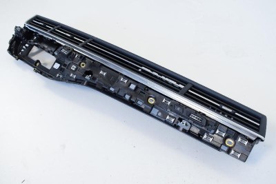 Gura de ventilație planșa de bord AUDI Q7 4M 2016 OEM: 4M1820902Q 3620471 foto